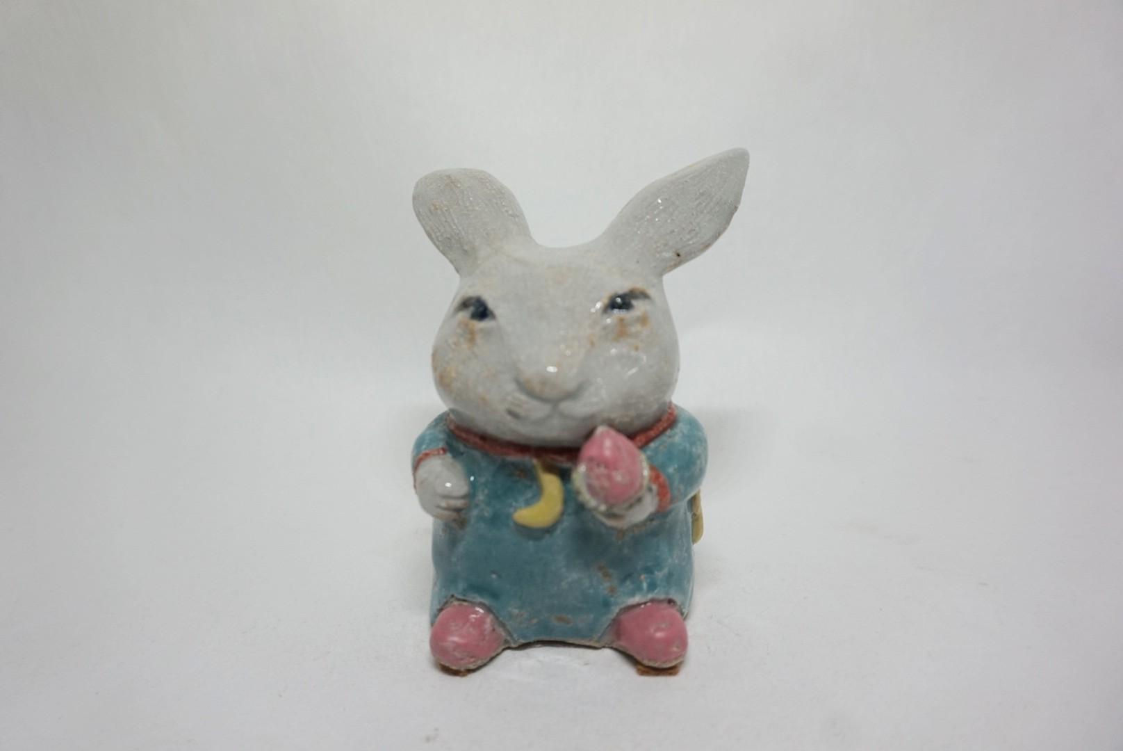 福招きうさぎ　置物　陶器　うさぎ　縁起物